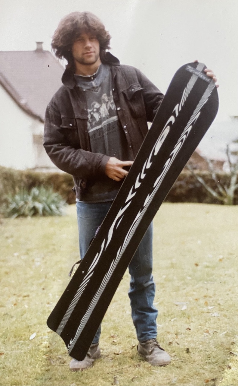 Auf dem Bild sieht man José Fernandes heute. Der Snowboard-Pionier schlechthin.