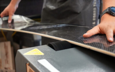 Warum benötigt ein Ski oder Snowboard Wachs?