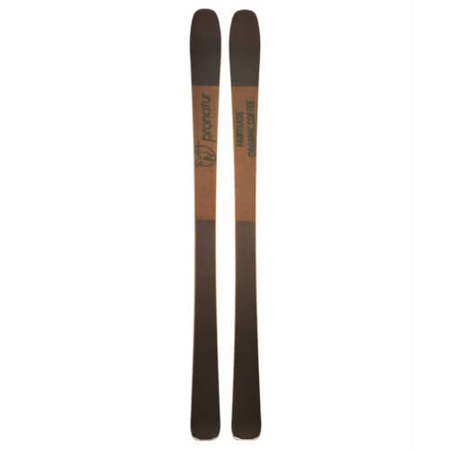 Radical One of Ten 2026 Ski mit Carbon Topsheet und original Kaffeebohnensack.
